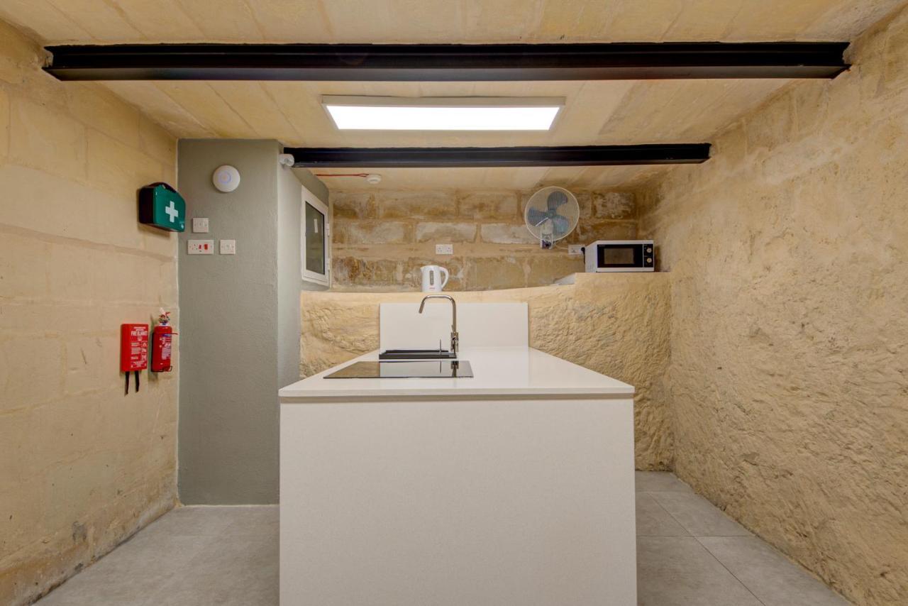 Private Rooms With Bathroom In Valletta Exteriör bild