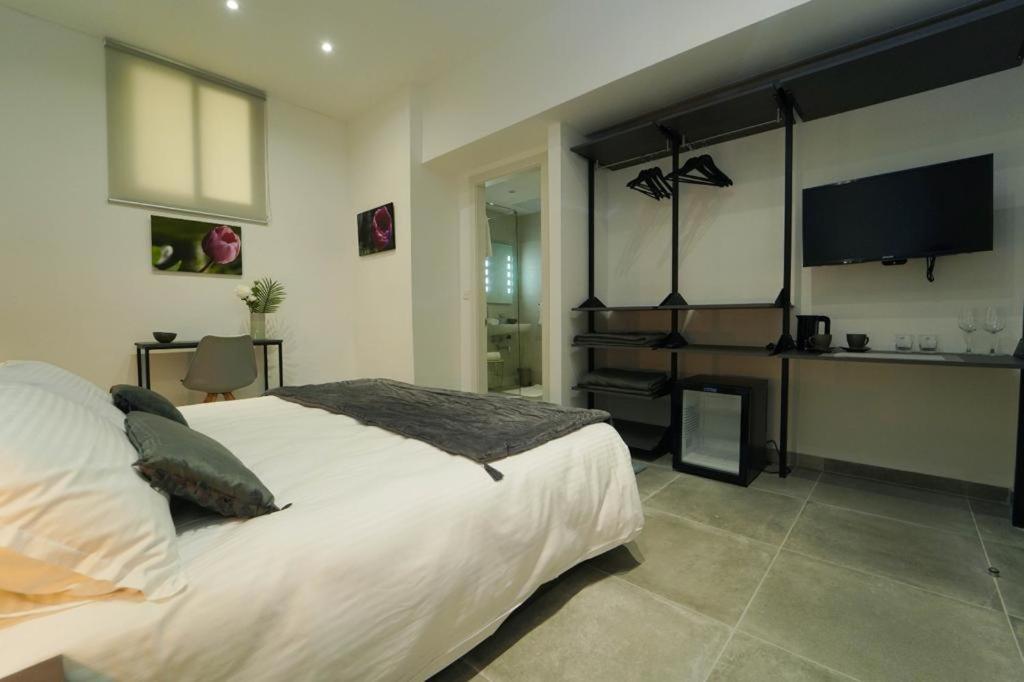 Private Rooms With Bathroom In Valletta Exteriör bild