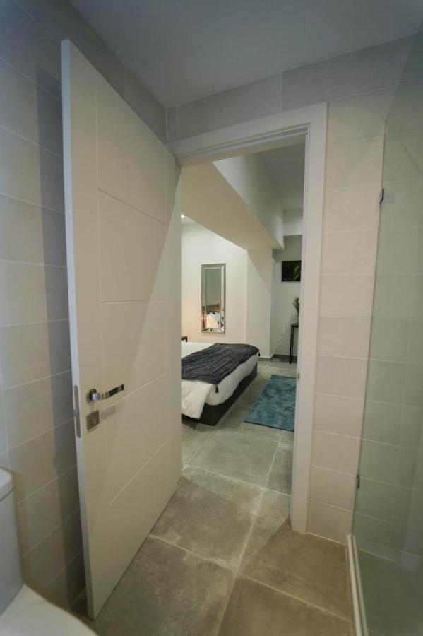 Private Rooms With Bathroom In Valletta Exteriör bild