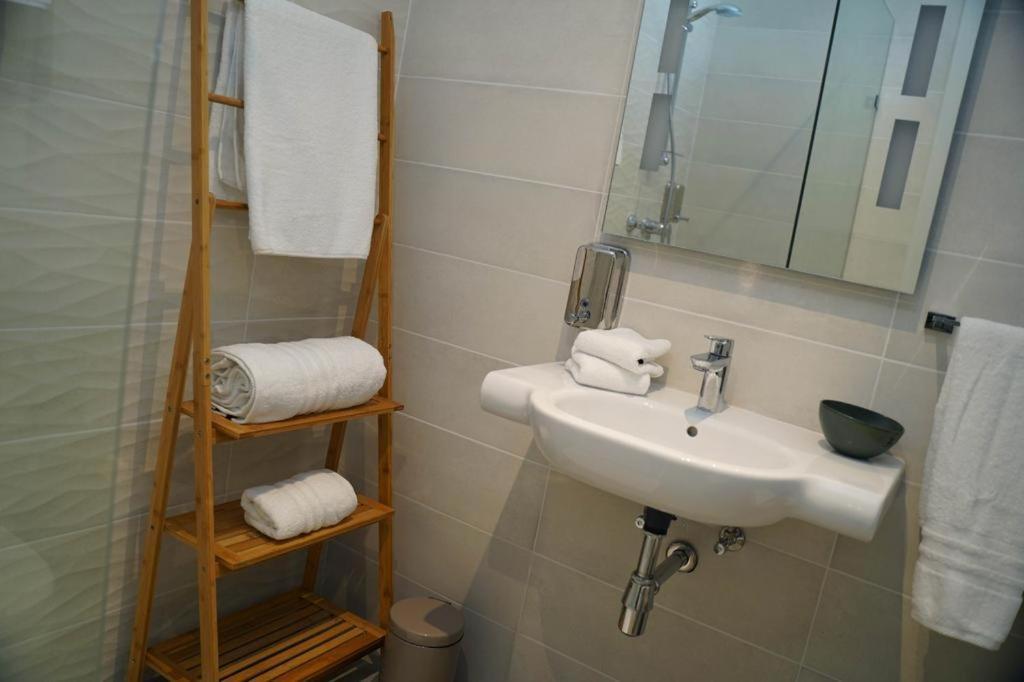 Private Rooms With Bathroom In Valletta Exteriör bild