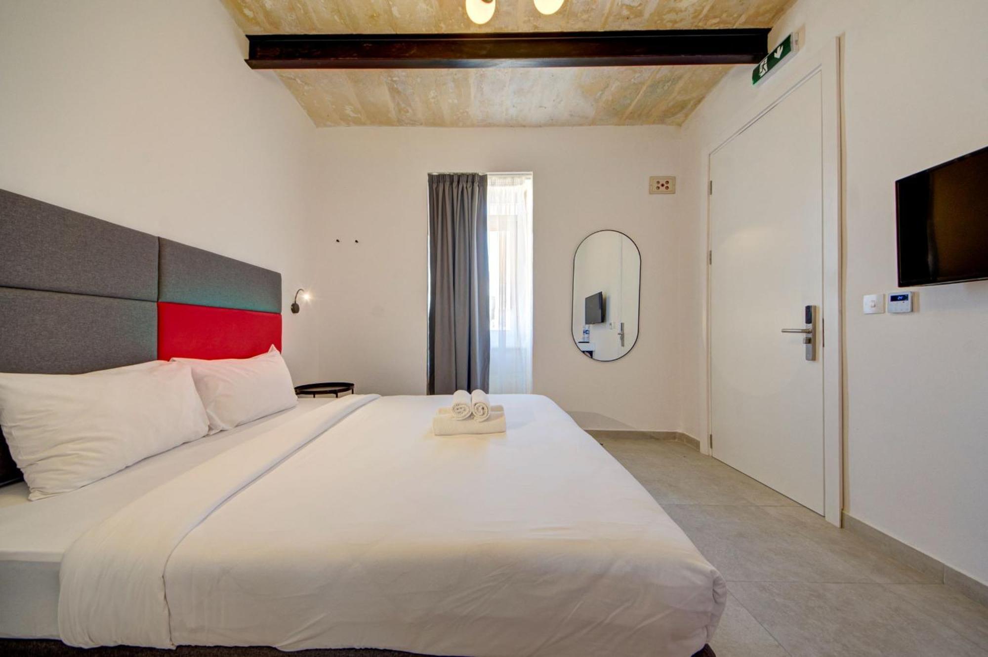 Private Rooms With Bathroom In Valletta Exteriör bild