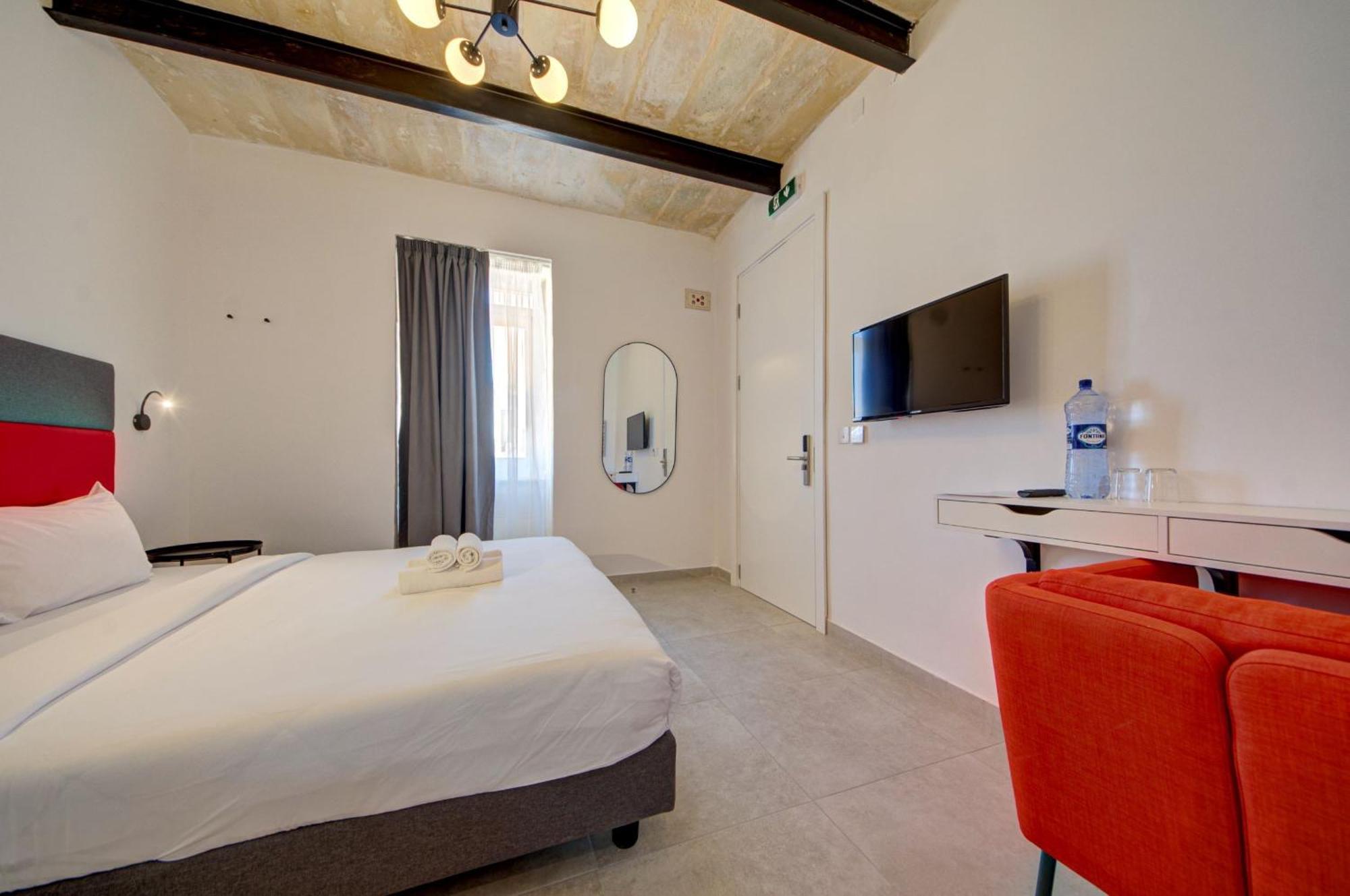 Private Rooms With Bathroom In Valletta Exteriör bild